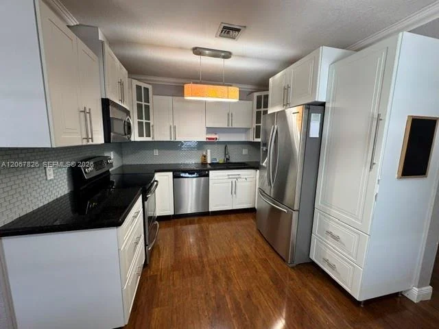 Photo of 740 SE 4th Pl