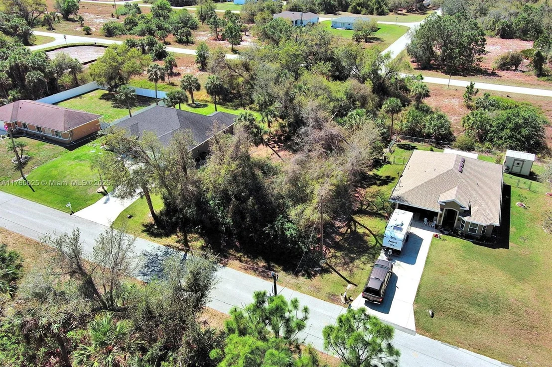 Photo of 205 Ferdon Cir