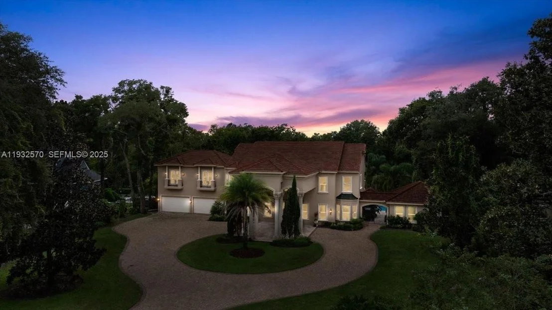 Photo of 12 Tidewater Dr