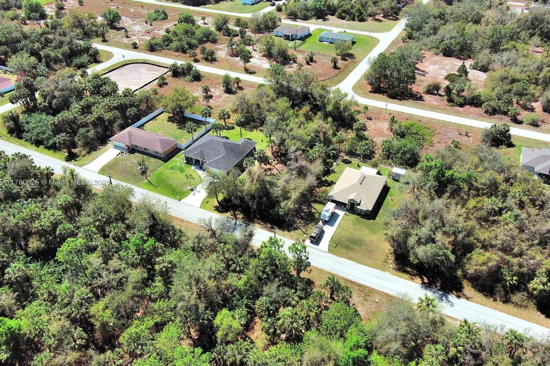 Photo of 205 Ferdon Cir