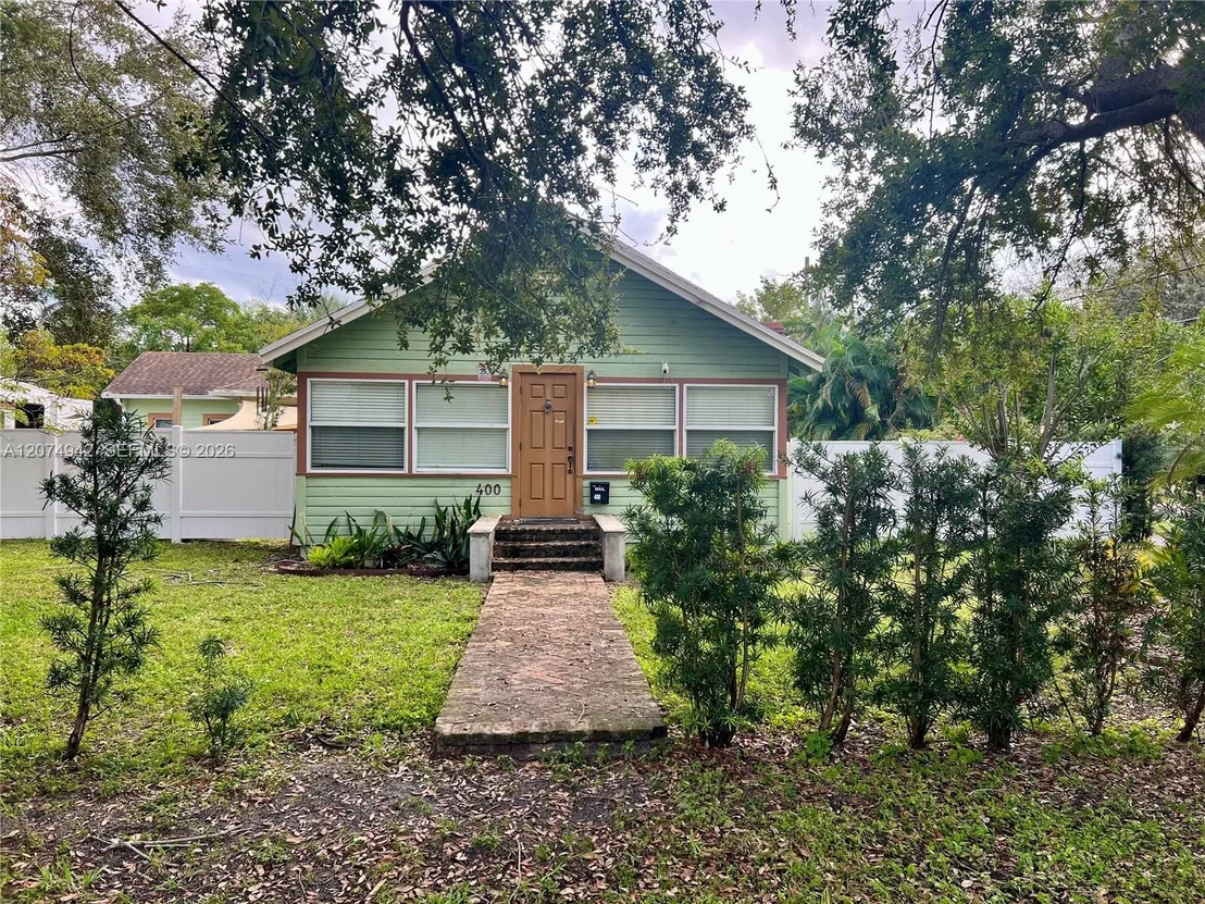 Photo of 400 NE 3rd St