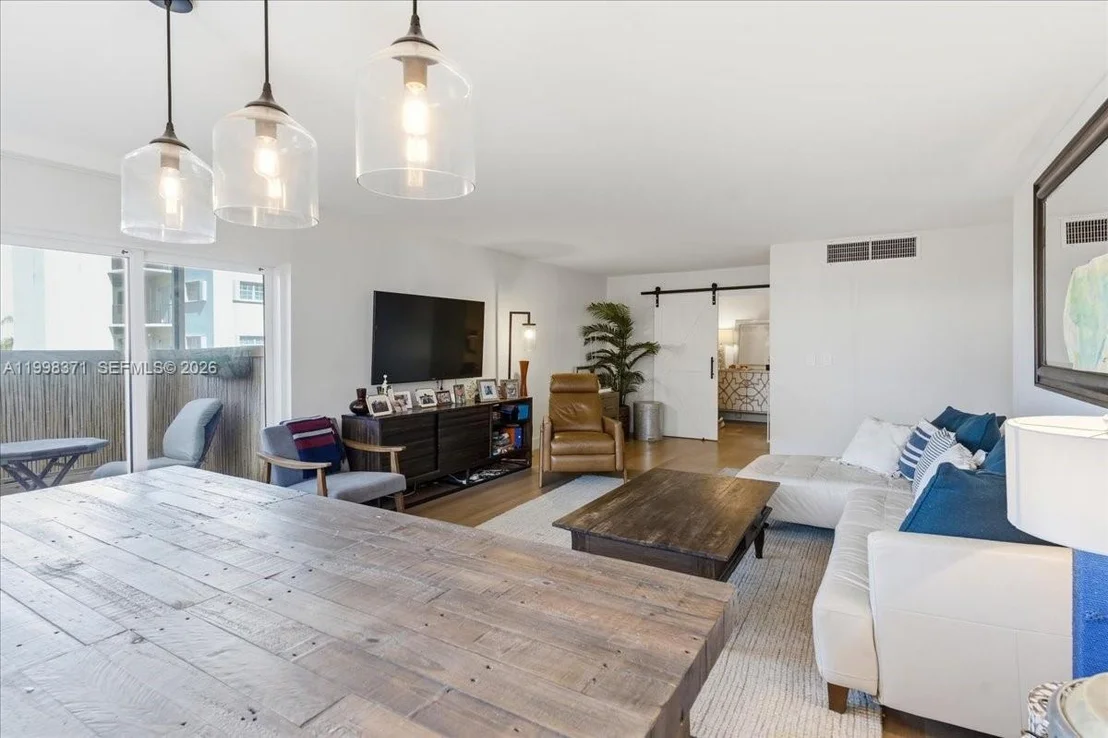 Photo of Unit 3H at 550 Ocean Drive