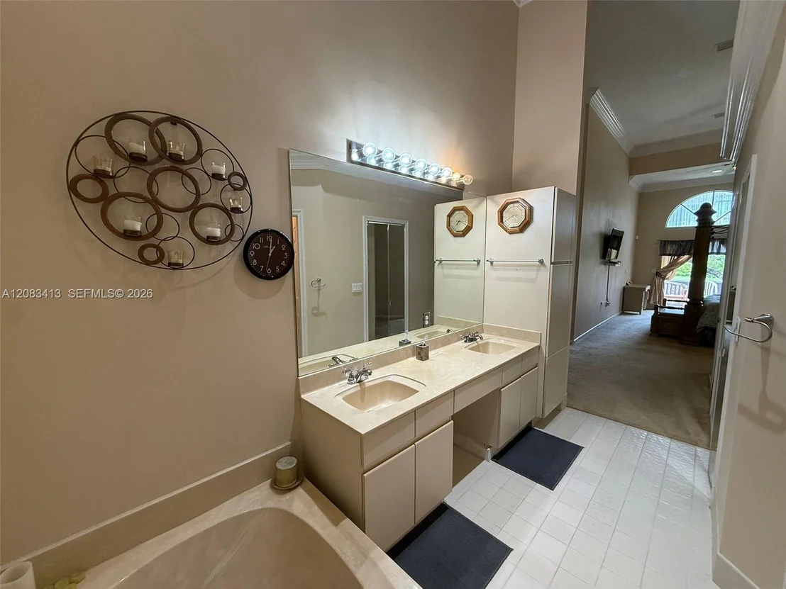 Photo of 7705 Highlands Cir