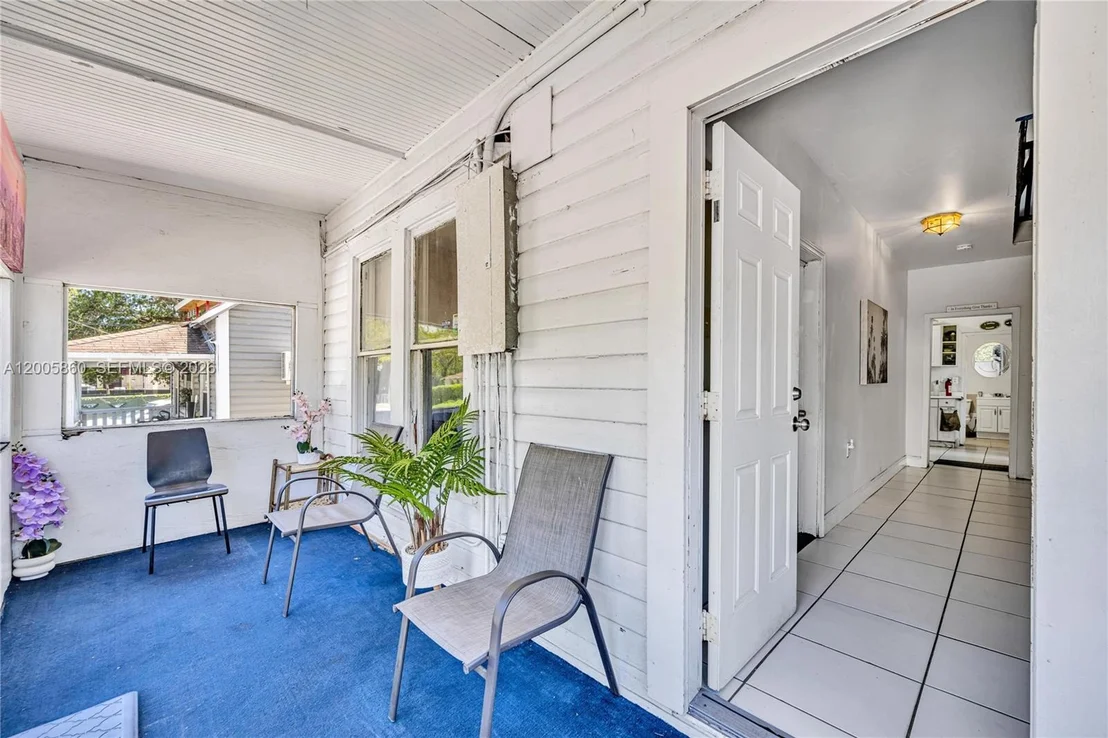 Photo of 3420 Charles Ave