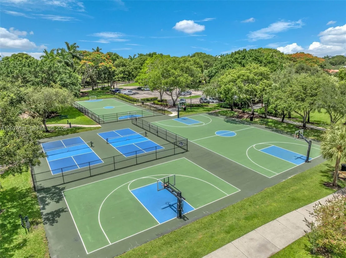 Photo of 4110 Laurel Ridge Cir