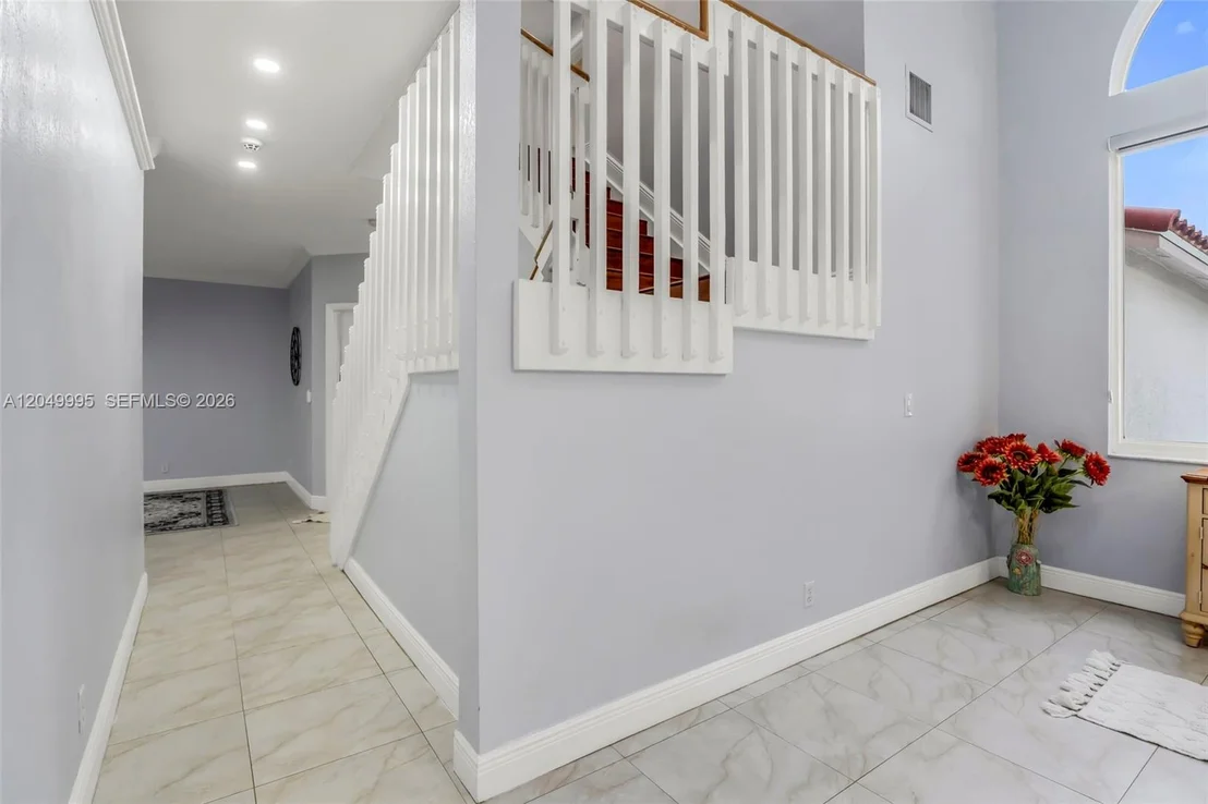 Photo of 7569 Parkside Ln