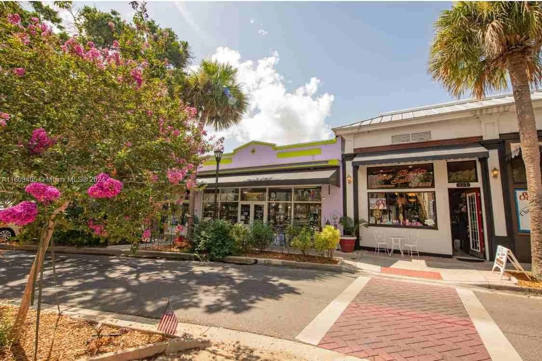 Photo of 1613 N Indian River Drive