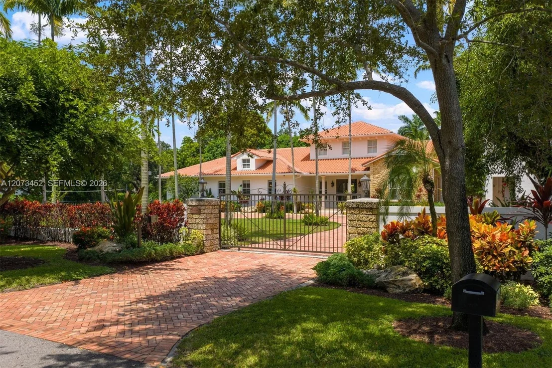 Photo of 6235 Rolling Road Dr