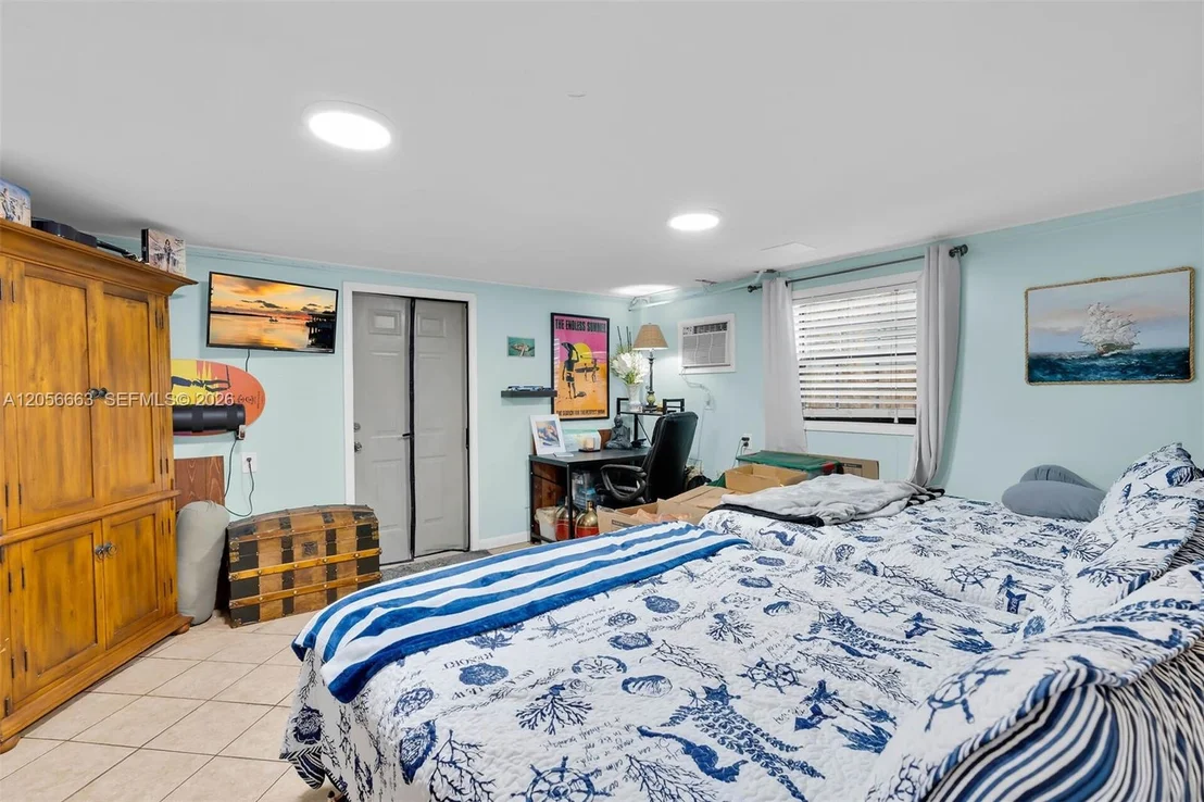 Photo of 422 Calle Limon