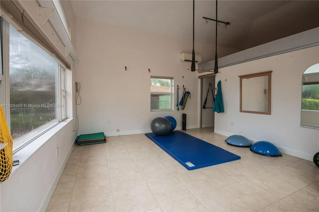 Photo of 1613 N Indian River Drive