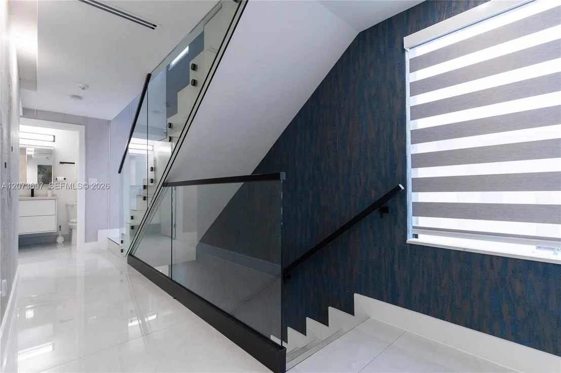 Photo of 5601 N Ocean Dr
