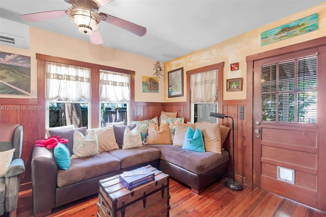 Photo of 140 Tavern Dr