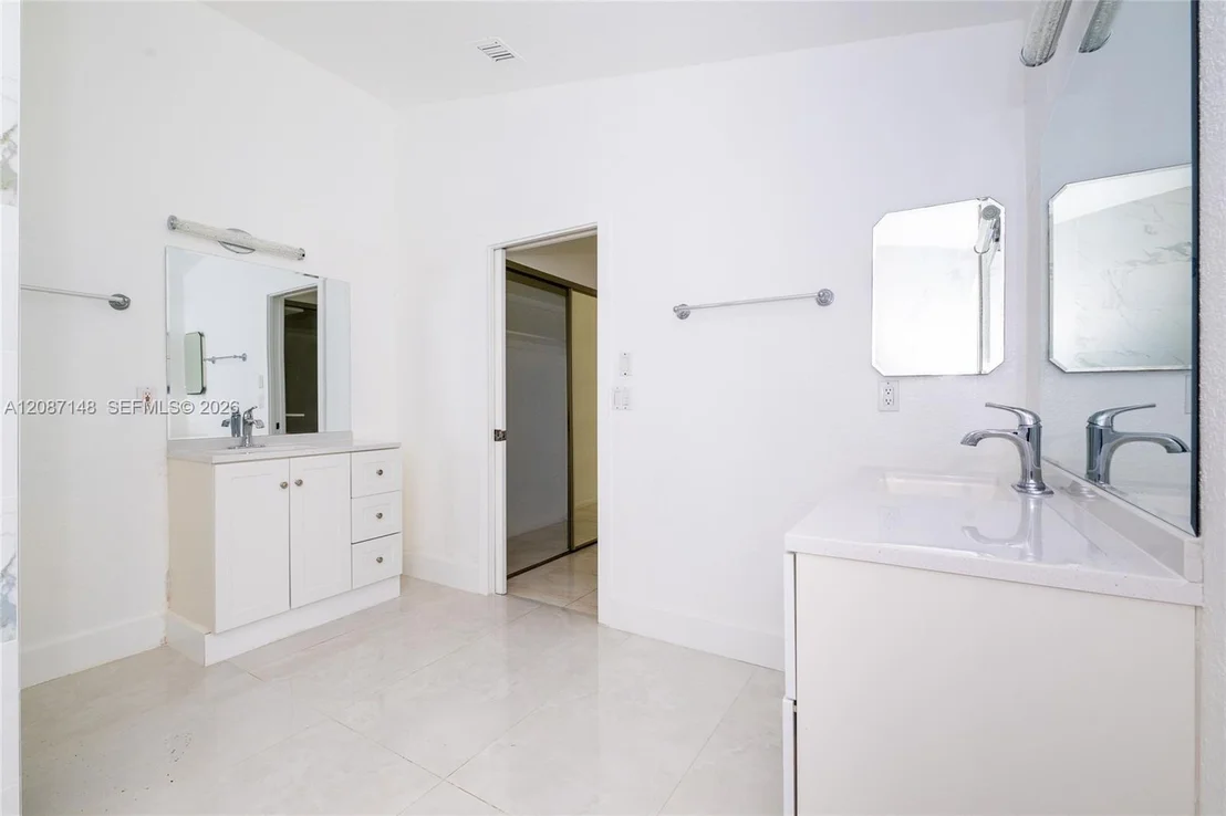Photo of 9706 Harbour Lake Cir