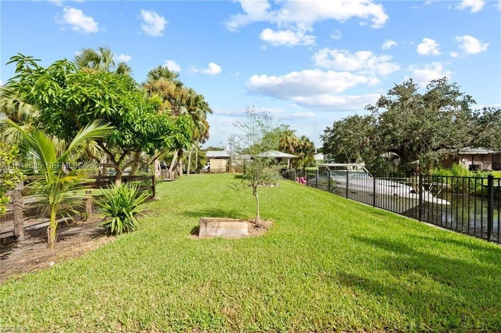 Photo of 1981 Carbonata Drive