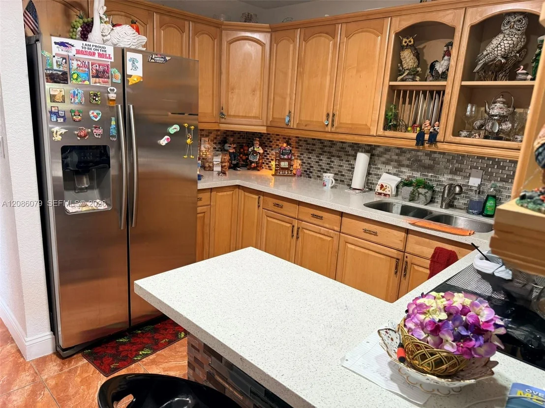 Photo of 343 W 11th St