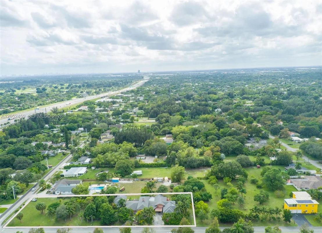 Photo of 5400 Palm Tree Rd