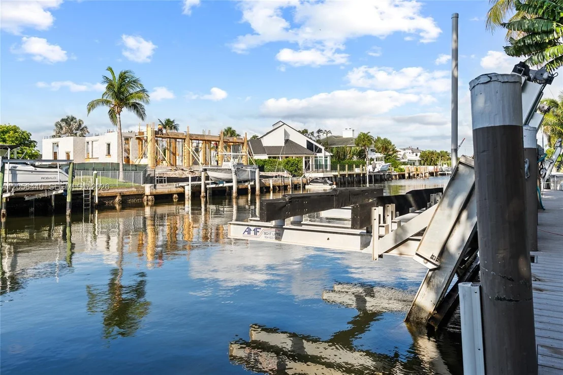 Photo of 18 Eleuthera Drive