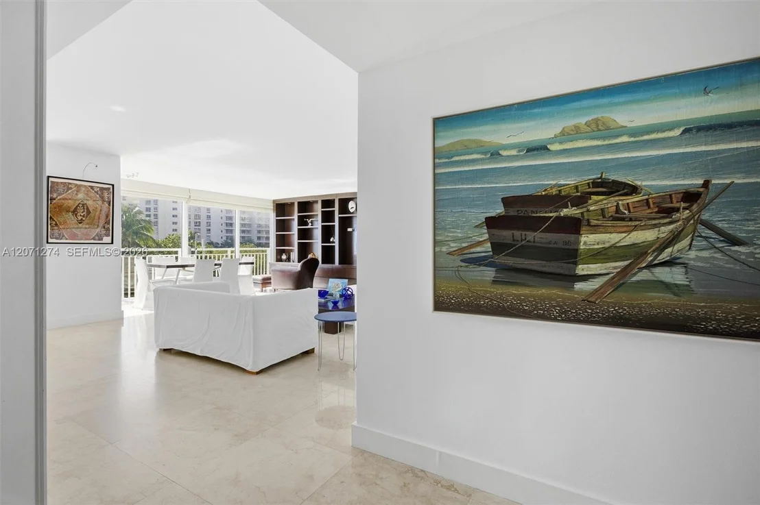 Photo of Unit 5D at 613 Ocean Dr
