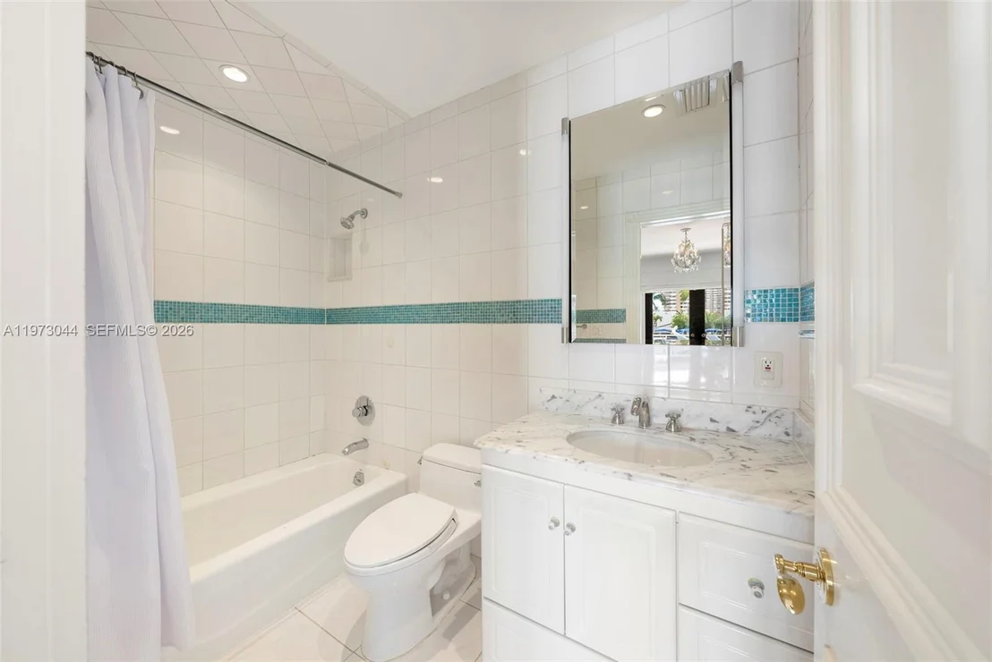 Photo of 501 Hibiscus Dr