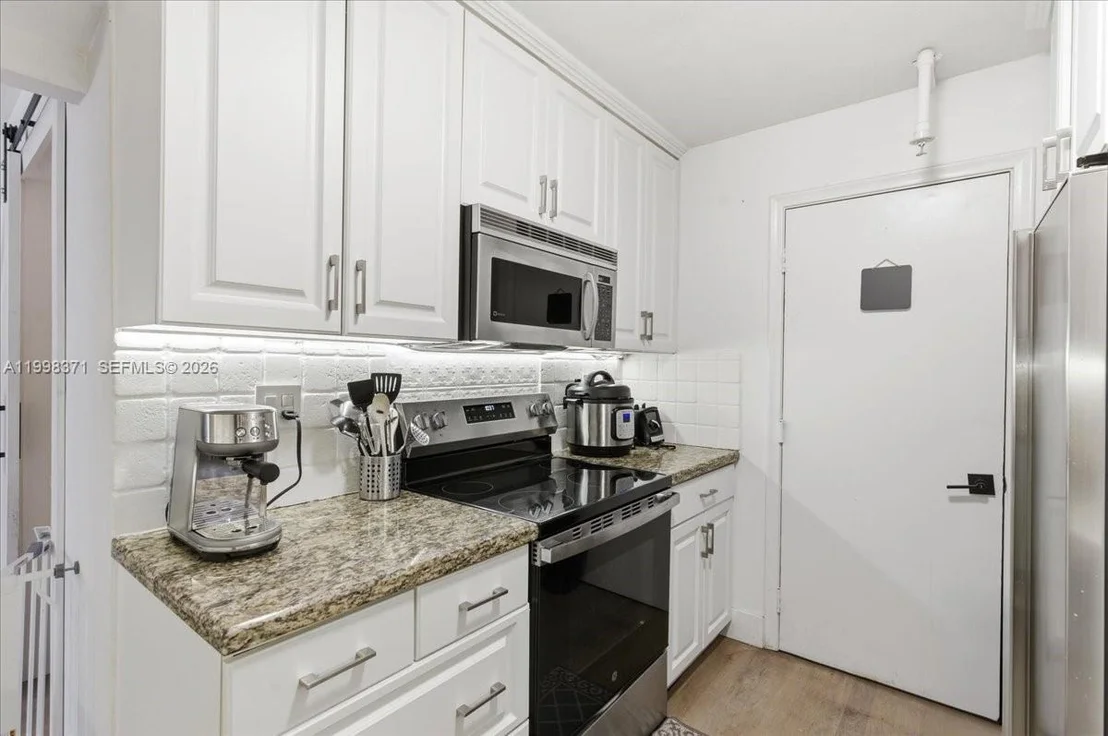Photo of Unit 3H at 550 Ocean Drive
