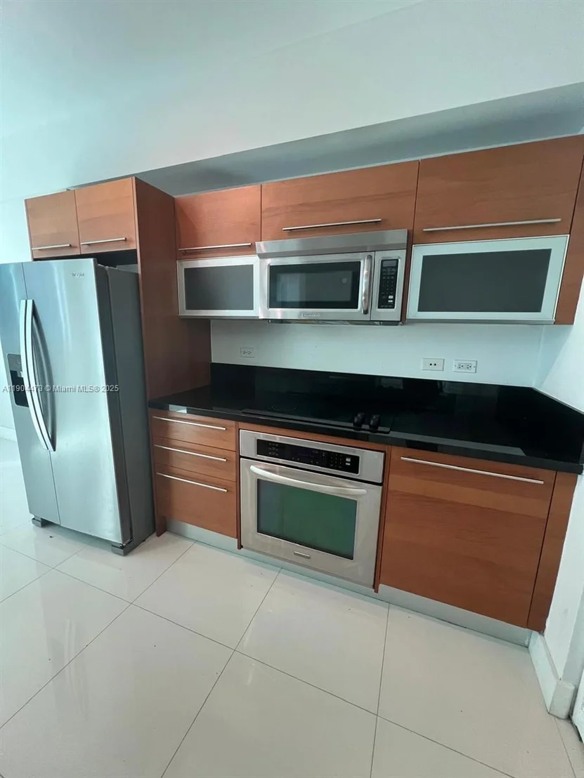 Photo of Unit 908 at 244 Biscayne Blvd