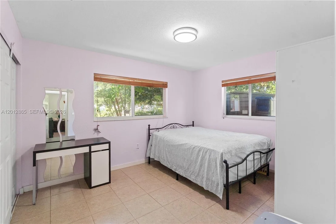 Photo of 5300 NW 30th Pl