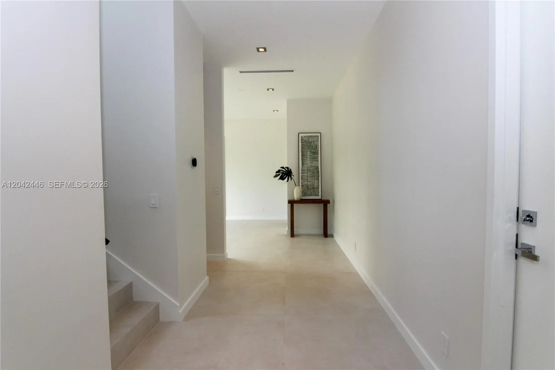 Photo of 3540 Oak Ave