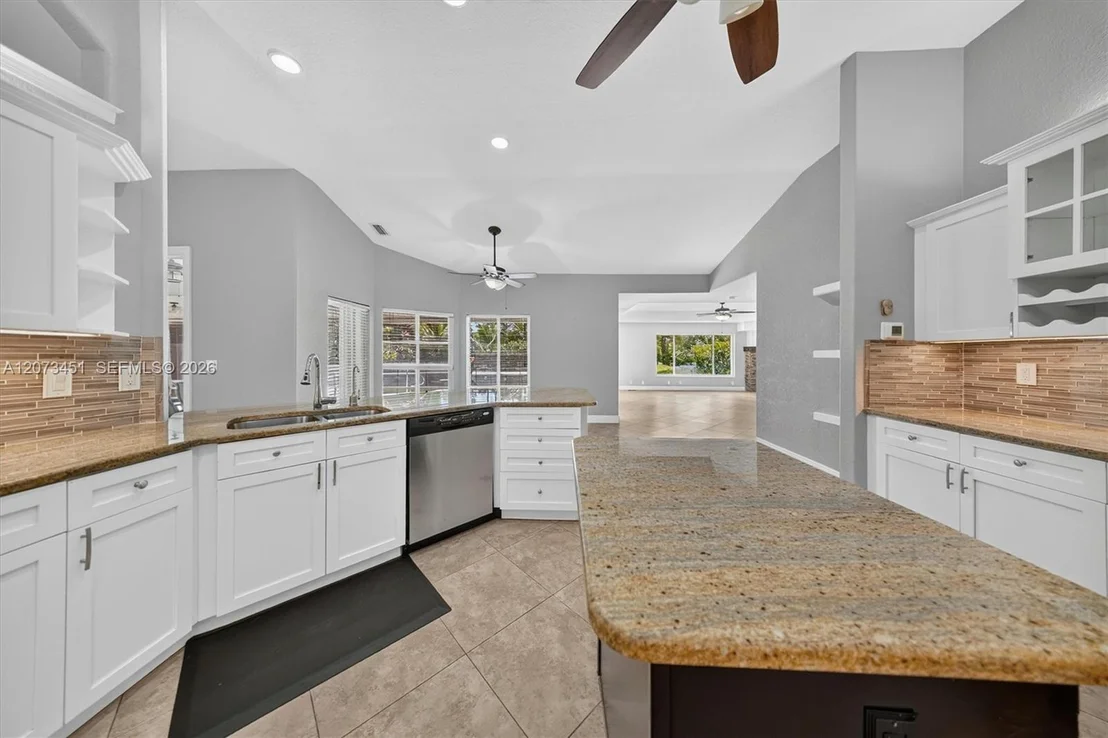 Photo of 1215 Stallion Dr