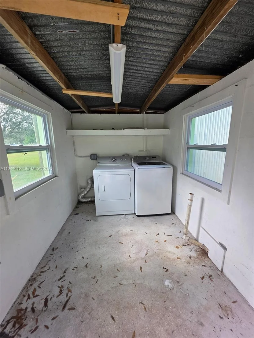 Photo of 3565 nw 10th ave.