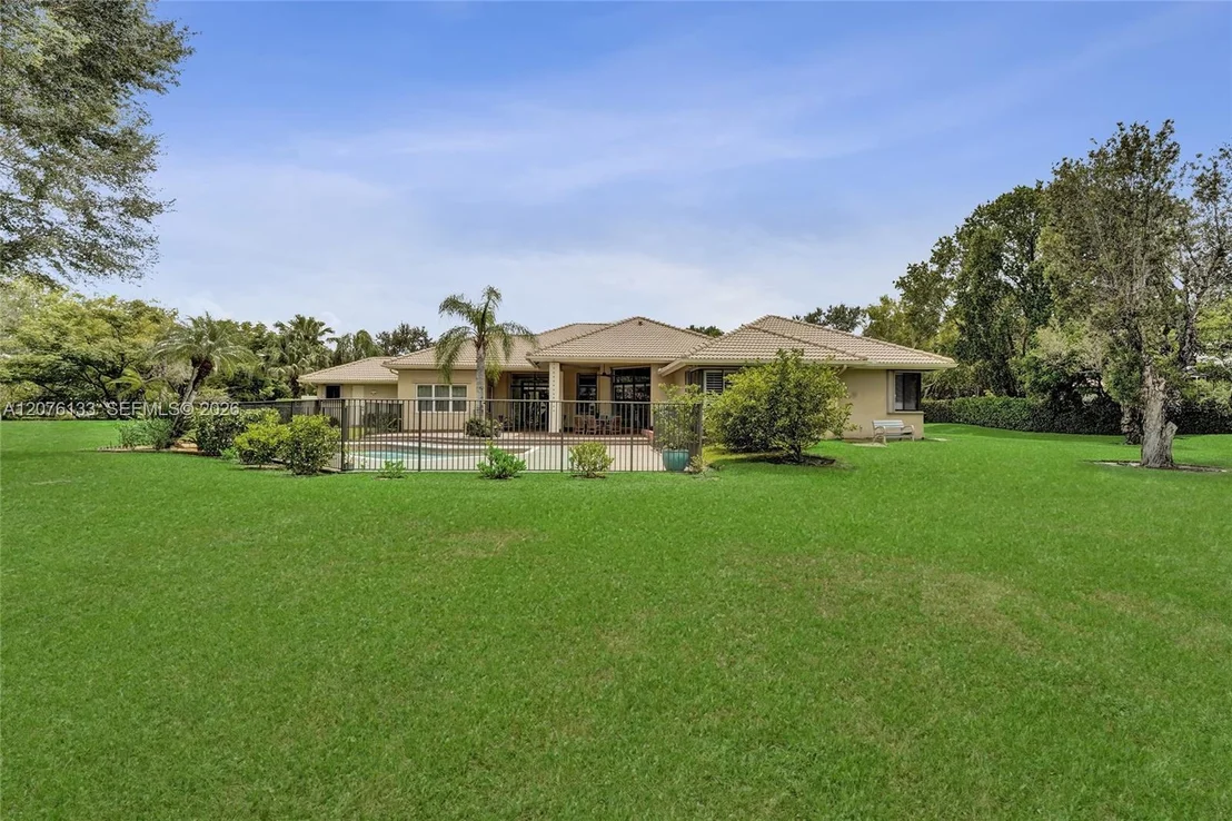 Photo of 2725 Hunter Rd