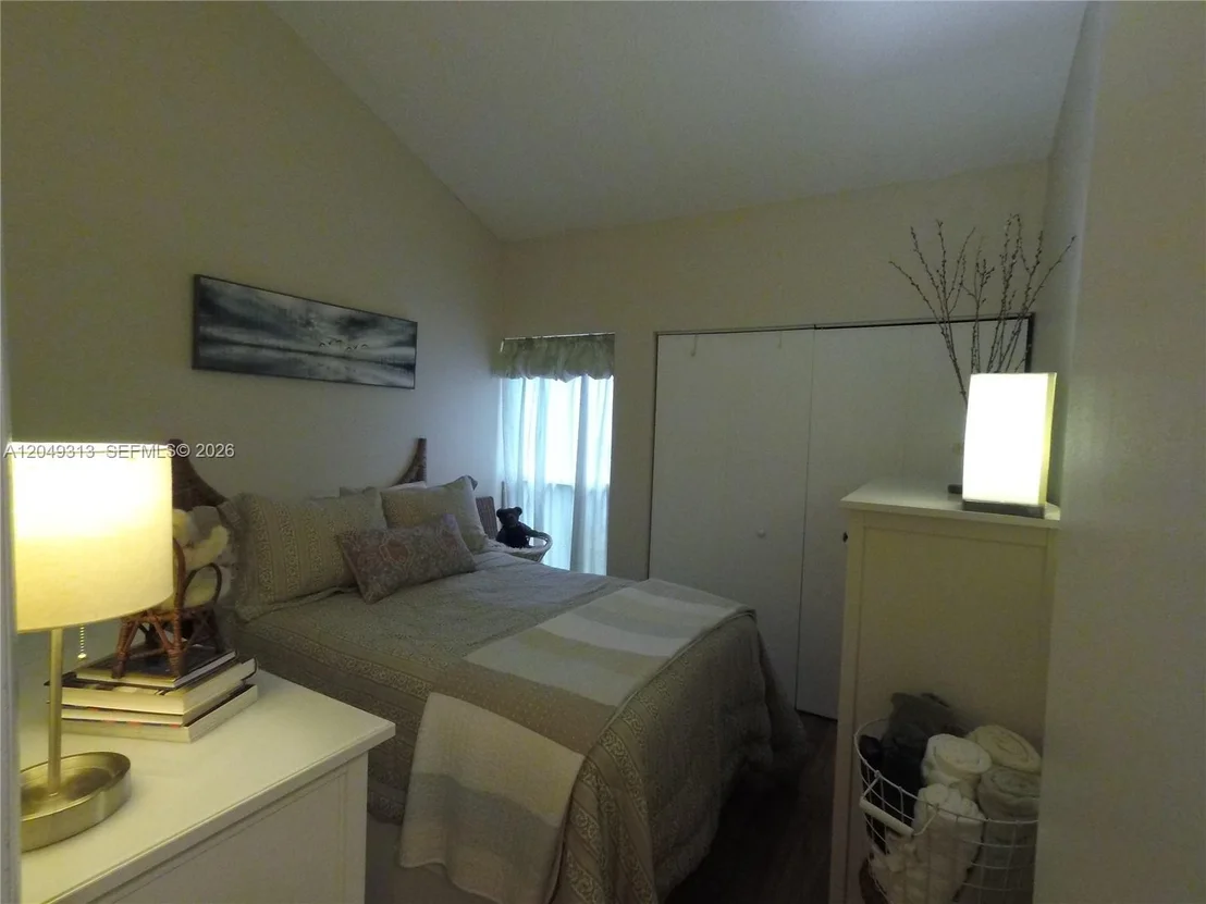 Photo of 2811 Devonwood Ave