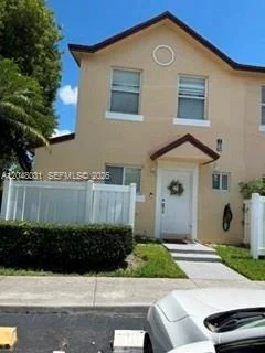 Photo of Unit 101 at 6617 Winfield Blvd