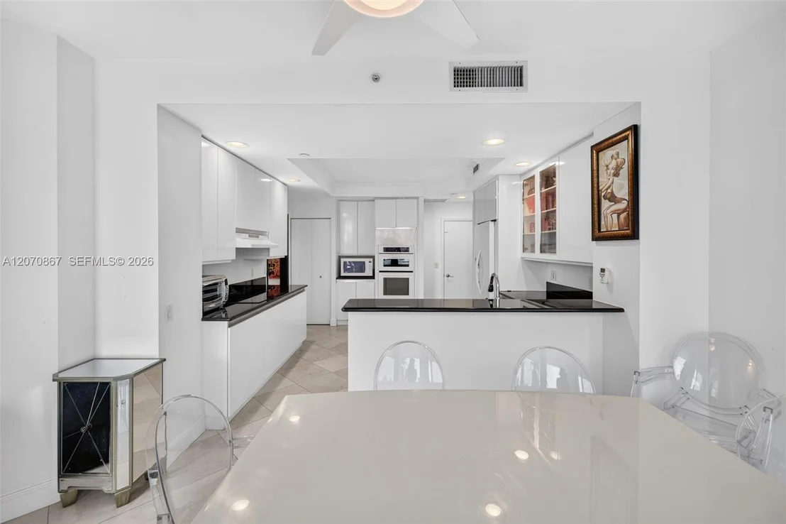 Photo of Unit 403 at 21050 Point Pl