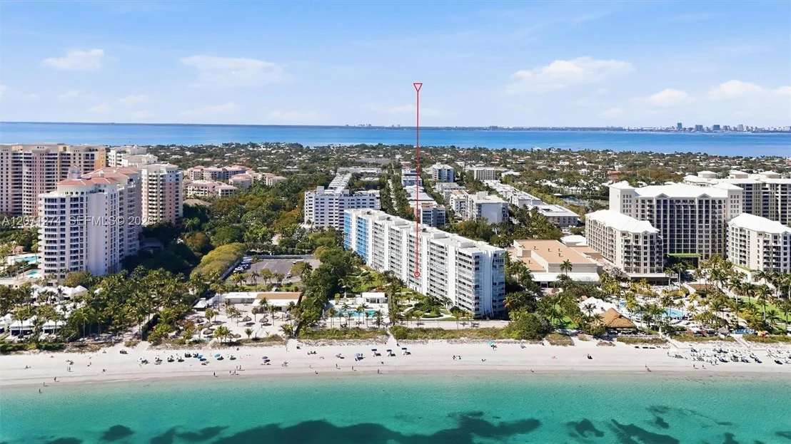 Photo of Unit 5D at 613 Ocean Dr