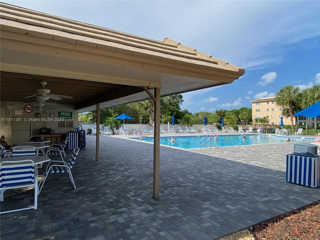 Photo of Unit G3 at 1902 Bermuda Cir