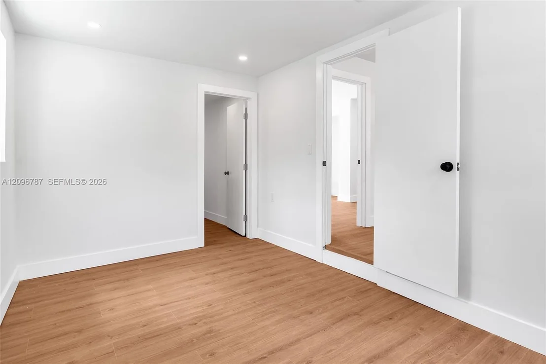Photo of 1046 Jann Ave
