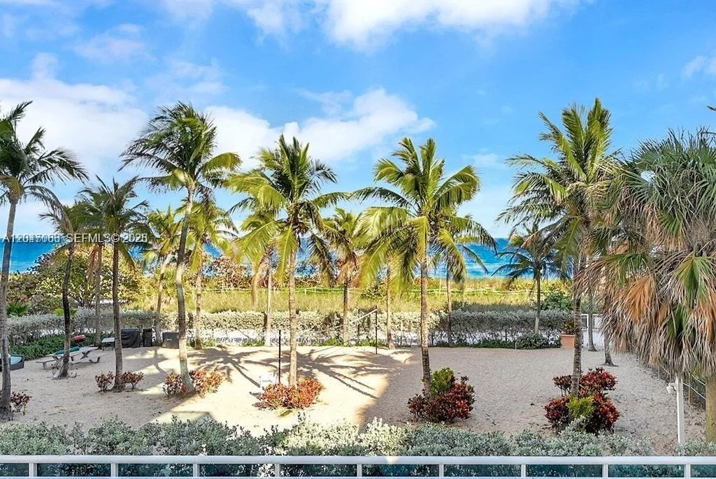 Photo of Unit 521 at 9201 Collins Ave