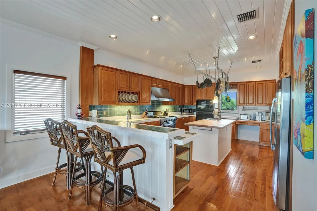 Photo of 107 Valencia Dr