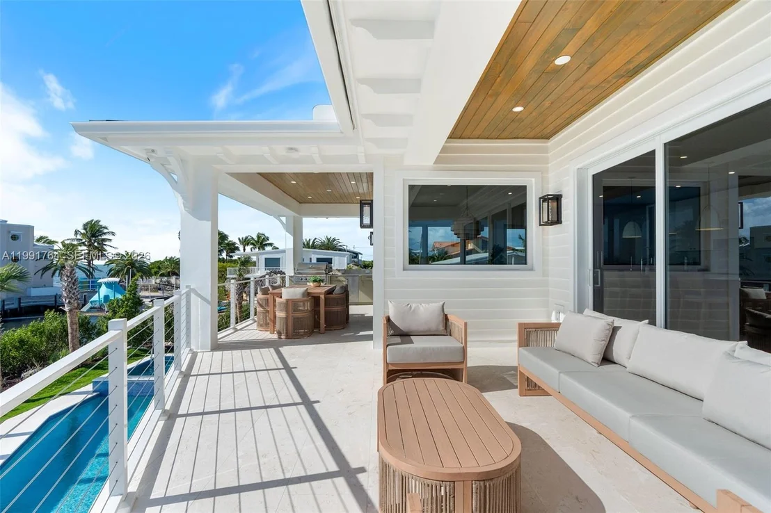 Photo of 1002 Snapper Ln