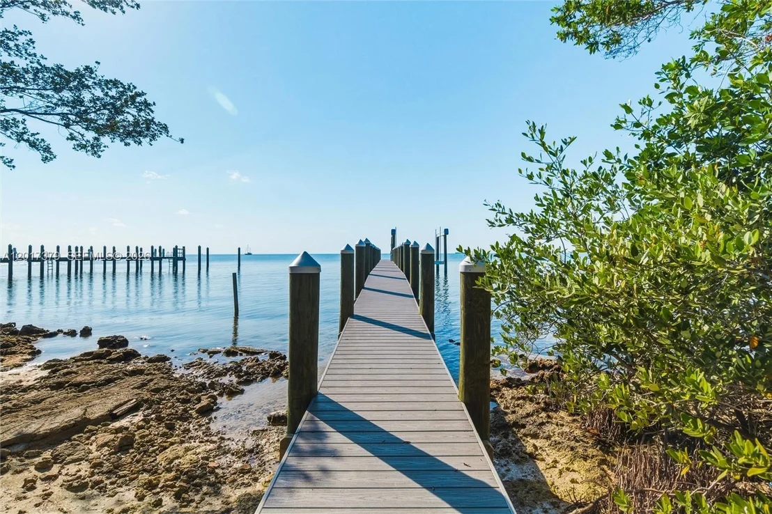 Photo of 75840 Overseas Highway