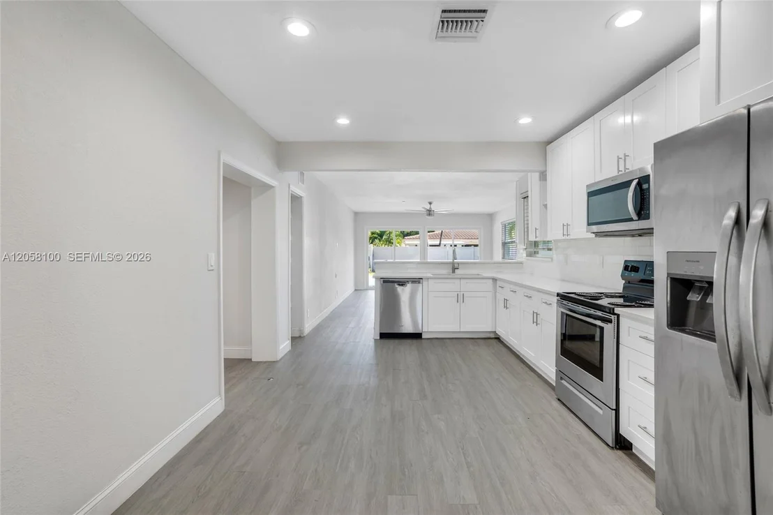 Photo of 3405 Robbins Rd
