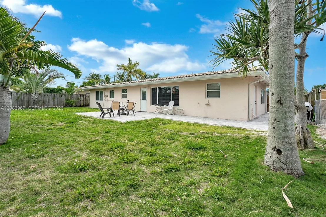 Photo of 1031 SE 14th Dr