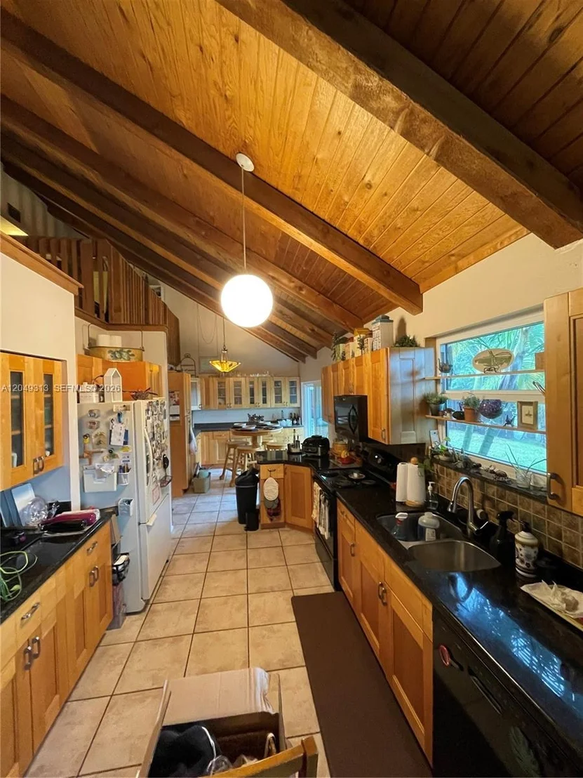 Photo of 2811 Devonwood Ave