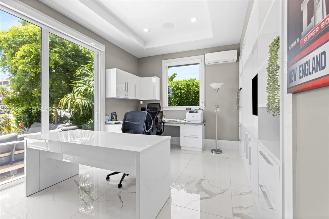Photo of 924 Evergreen Dr