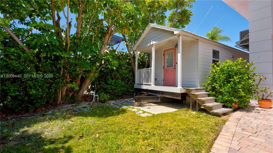 Photo of 1101 Mastic Street