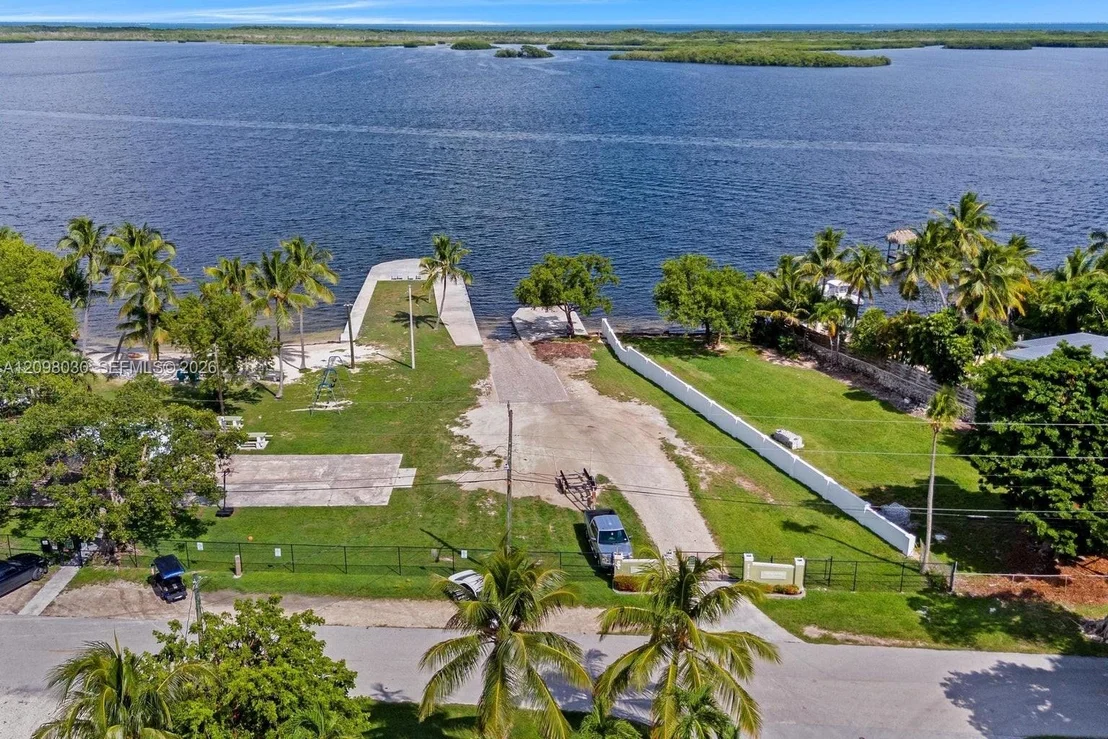 Photo of 53 Bonefish Ave