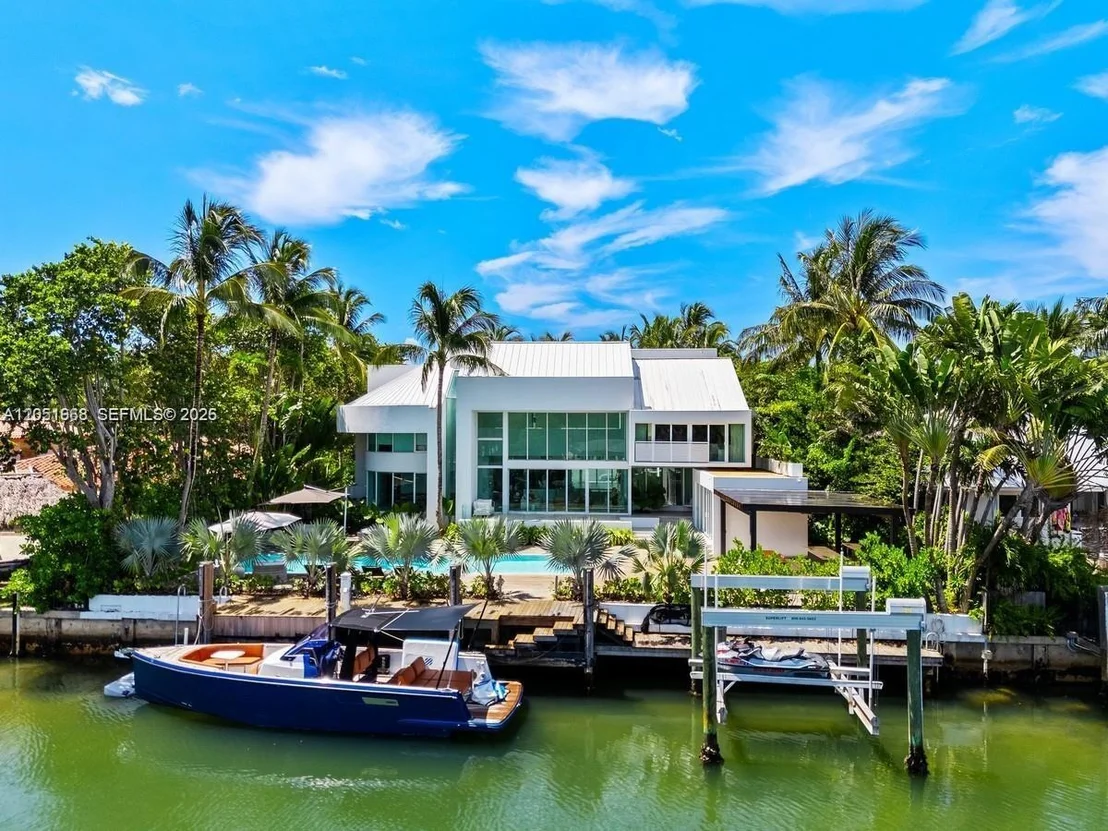 Photo of 161 Cape Florida Drive