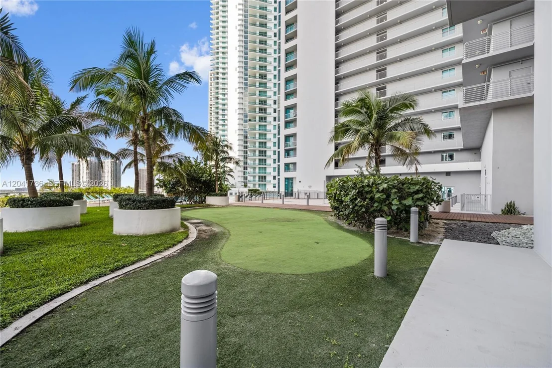 Photo of Unit 2101 at 888 Biscayne Blvd