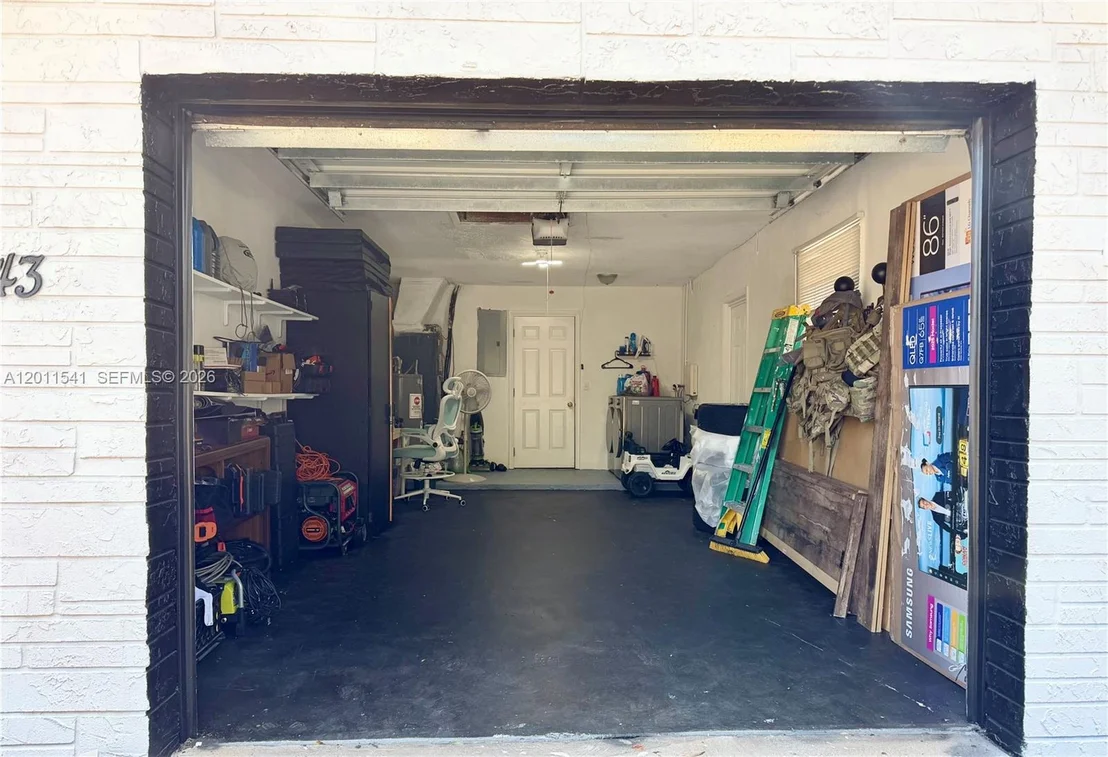 Photo of 143 VALLEY CIR