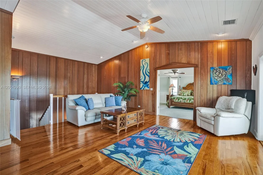 Photo of 107 Valencia Dr